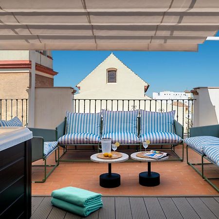 Magno Apartments San Gil - Shared Jacuzzi セビリア エクステリア 写真