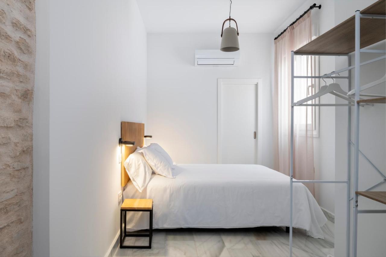 Magno Apartments San Gil - Shared Jacuzzi セビリア エクステリア 写真